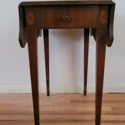Lot 220: Antique Kittinger Gainsborough Chippendale Handpainted Drop Leaf Table