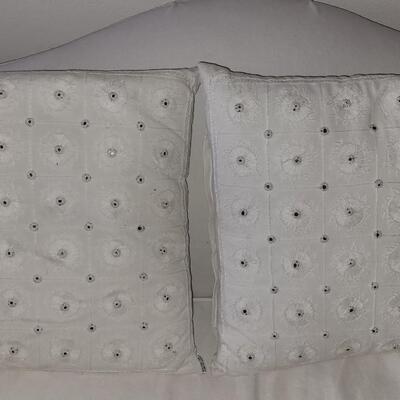 Lot 226: (2) White Sheesha Decorative Pillows