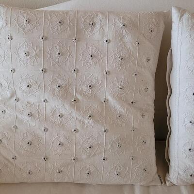 Lot 226: (2) White Sheesha Decorative Pillows