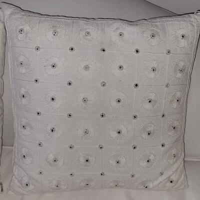 Lot 226: (2) White Sheesha Decorative Pillows