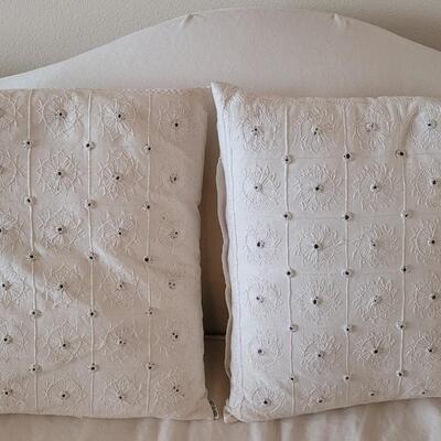 Lot 226: (2) White Sheesha Decorative Pillows