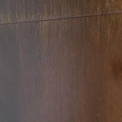 Lot 229: Antique Kittinger Gainsborough Chippendale Inlayed Drop Leaf Table