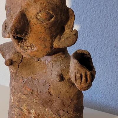Lot 235: Pre-Columbian MesoAmerican Nayarit Statue Artifact