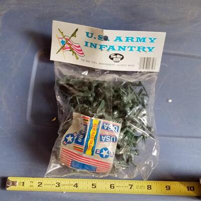 LOT 127  TIM MEE TOYS US ARMY