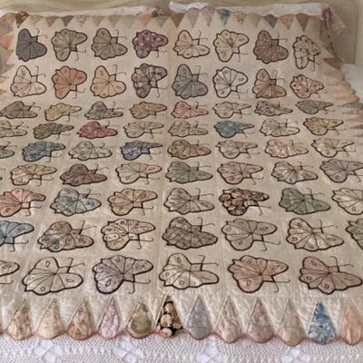 C276 Vintage Butterfly Quilt with Border