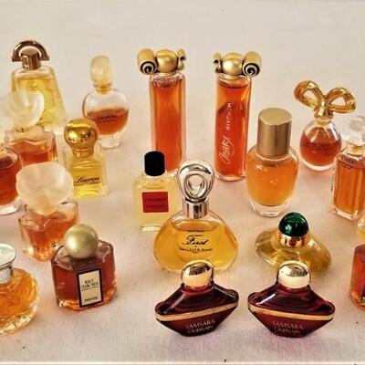 Lot #267  Sample Size Perfume Lot - 27 pieces