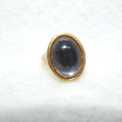 Gold Tone Gray Stone Ring - May be a Mood Ring