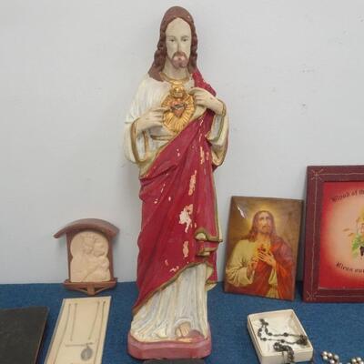 LOT 339. VARIETY OF RELIGIOUS ITEMS