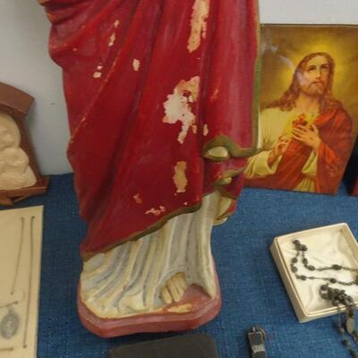 LOT 339. VARIETY OF RELIGIOUS ITEMS