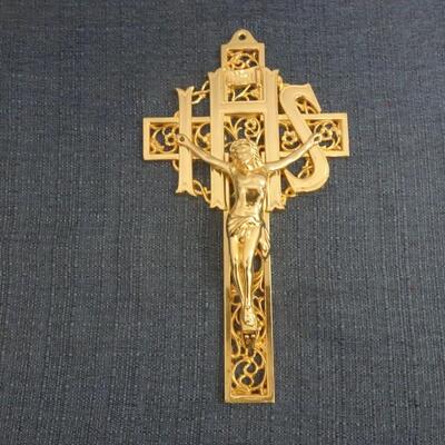 LOT 342. METAL CRUCIFIX