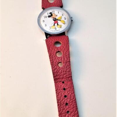 Lot #285  Vintage Walt Disney Productions Wind up Wristwatch - WORKS