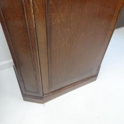 LOT 354. ANTIQUE CLOSET