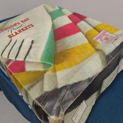 LOT 359. HUDSON BAY BLANKET