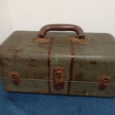 LOT 378. VINTAGE FISHING TACKLE BOX AND CONTENTS