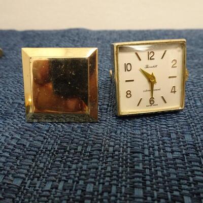 LOT 388. VINTAGE CUFFLINKS AND MONEY CLIP