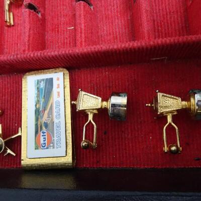 LOT 389. MENS JEWELRY BOX WITH TIE TACKS AND NON WORKING POCKET WATCH