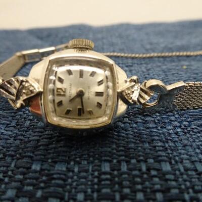 LOT 390. COLLECTION OF LADIES WATCHES MICKEY MOUSE AND DRESS WATCHES