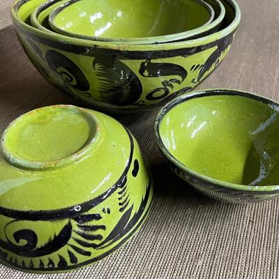 LOT 28 - Mexican Pottery Bowl Set - Ince Estate