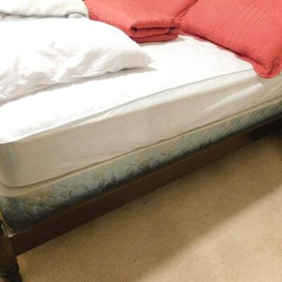 Solid Wood Head and Foot Board Full Sized Bed with Mattress Set and Bedding