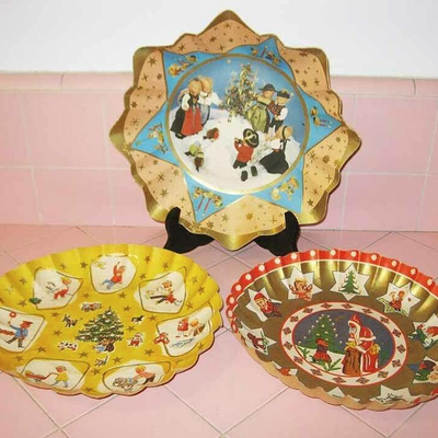 MS Vintage 50's 60's Christmas 3 Paper Serving Bowls Germany Tree Santa Elves Toys