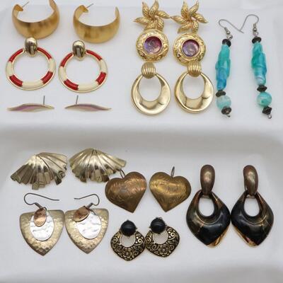 12 Pairs of Earrings