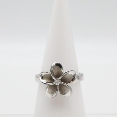 Sterling Silver Flower Ring Size 7