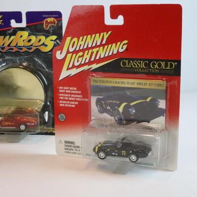 Lot of 6 Johnny Lightning Car Lot