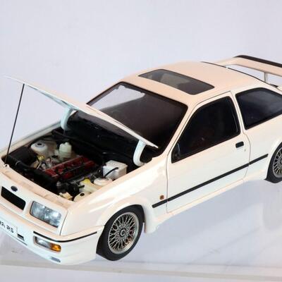 Autoart Cosworth Sierra RS 1:18 Model Car