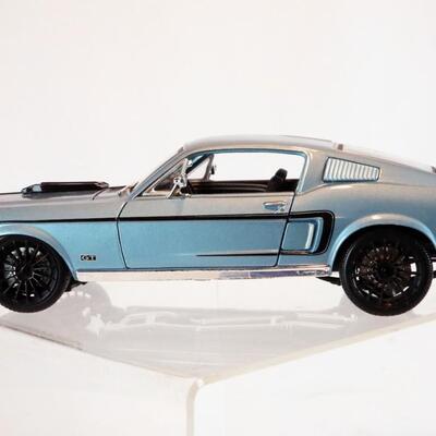 Maisto 1:18 Corvette, Mustang Gt & Audi R8 GT Model Cars