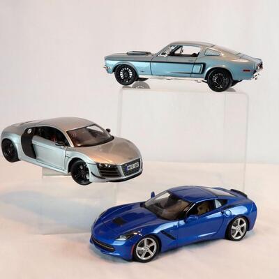 Maisto 1:18 Corvette, Mustang Gt & Audi R8 GT Model Cars