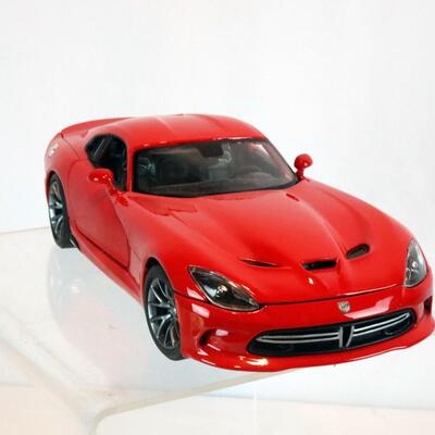 Maisto 1:18 Dodge Viper Model Car lot of 2