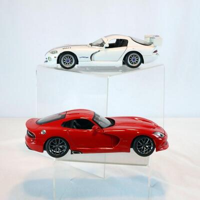 Maisto 1:18 Dodge Viper Model Car lot of 2