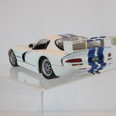 Maisto 1:18 Dodge Viper Model Car lot of 2