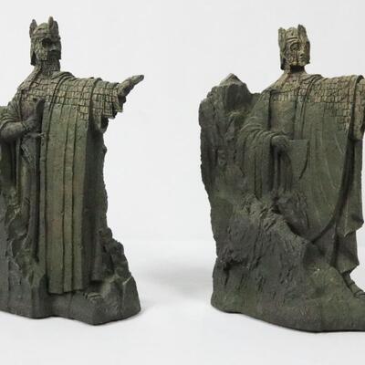 Sideshow Weta Lord of The Rings Argonath Resin Scupltures