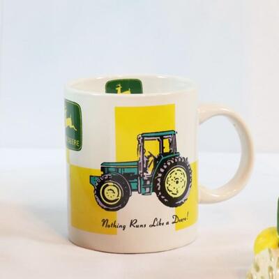 Lot of John Deere Housewares Lot