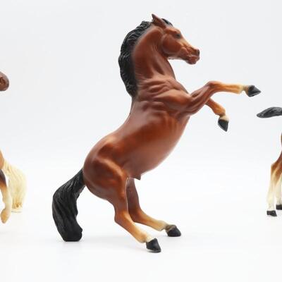 Lot of 4 Vintage Breyer Horses