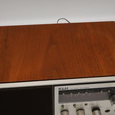 KLH Table Top  Radio TR-82