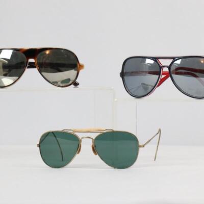 Lot of Vintage Sunglasses