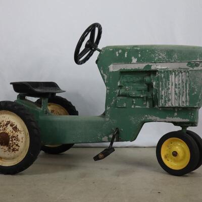 John Deere Pedal Tractor