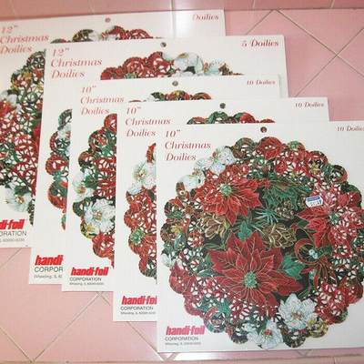 MS NEW 5 Packages Christmas Paper Doilies 10