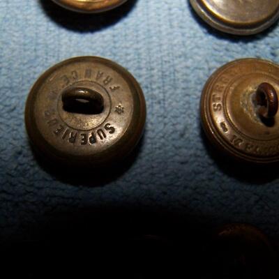 LOT 103 AMAZING OLD MILITARY BUTTONS