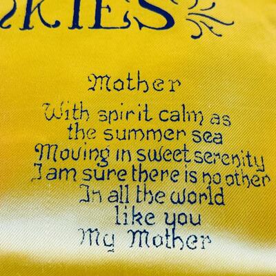 AA   VINTAGE WWII US NAVY HANKY KEEPER & 8 HANKIES EMBROIDERED MOTHER