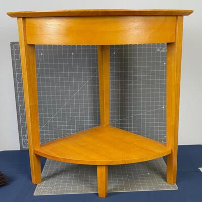 Corner Table 