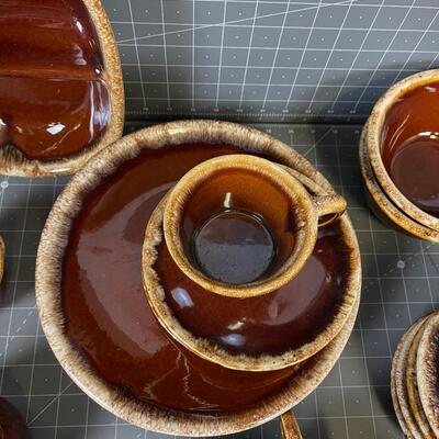 Earthen Drip Edge, Crestone 4 Piece Place Setting with Serving Wear