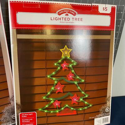 Lighted Santa and Tree 