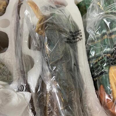 9 piece Porcelain  Nativity Set 