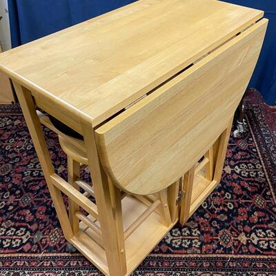 Darling Hide-a-way Breakfast Nook with 2 stools 