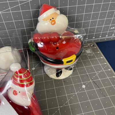 (4) Ceramic Serving Were NEW 