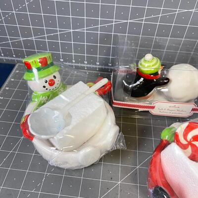 (4) Ceramic Serving Were NEW 