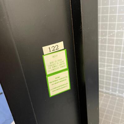 Asian Decorative Corner Piece with Dragon on it.  